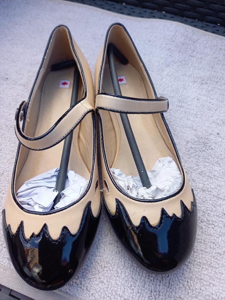 Ballerina, maat 38, splinternieuw, Ophalen, Kling, Beige, Nieuw