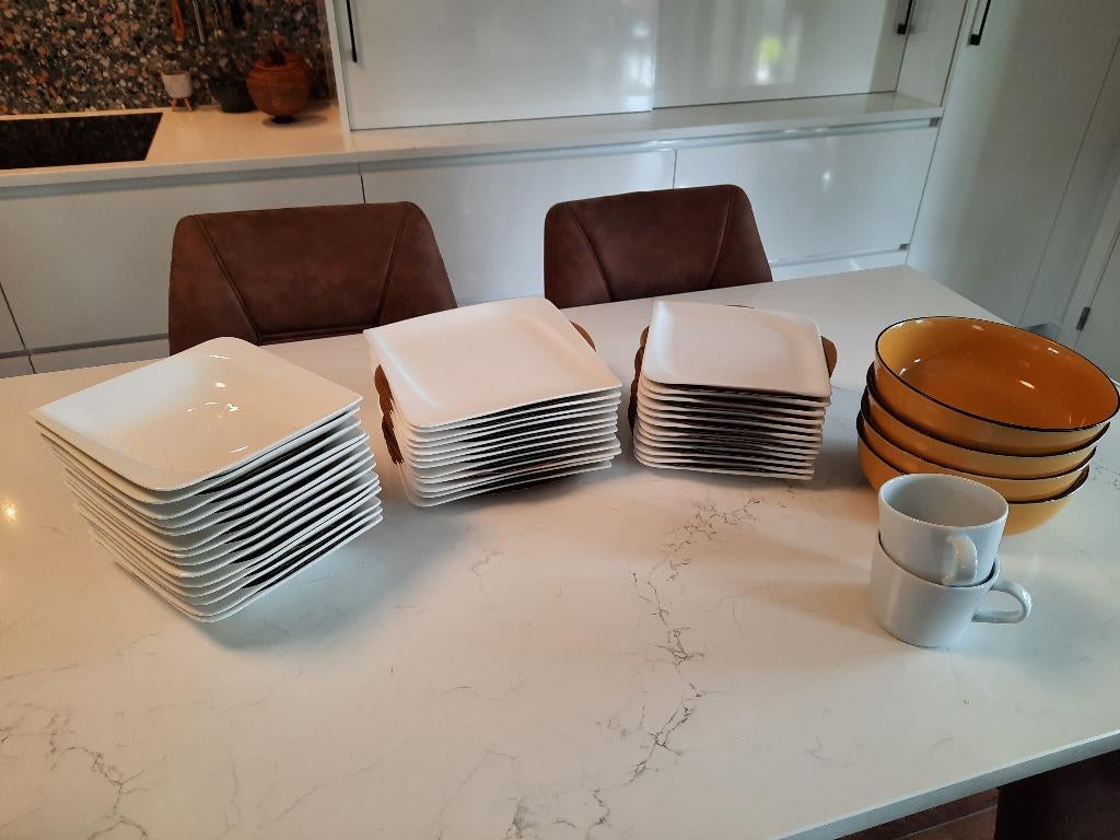 Set witte borden, Huis en Inrichting, Keuken | Servies, Ophalen, Nieuw, Aardewerk, Bord(en)