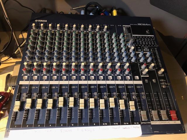 Console de mixage YAMAHA MG16/6FX, Enlèvement, Utilisé, 10 à 20 canaux, Entrée micro