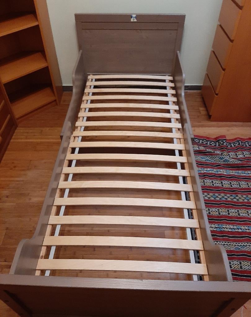 Lit de croissance Sundvik Brown, Enlèvement, Comme neuf