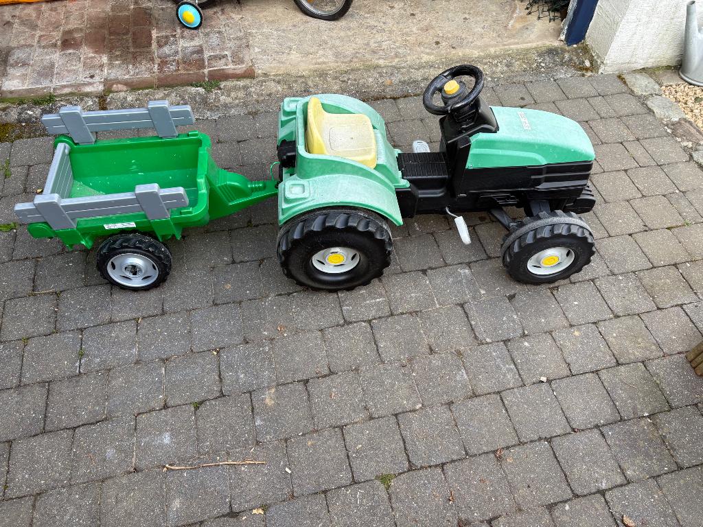 Tracteur à pédales enfants Smoby, Enlèvement, Utilisé, Autres marques, Avec chariot ou remorque
