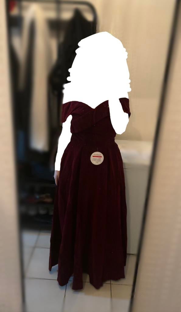 Robe de soirée longue en velours bordeaux pailletée taille M, Vêtements | Femmes, Robes, Neuf, Taille 38/40 (M), Autres couleurs