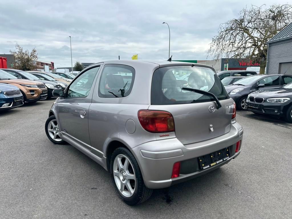 Toyota Yaris 1.5i VVT-i T - SPORT | AIRCO *KEURING+CARPASS*, Autos, Toyota, Argent ou Gris, Achat, Entreprise, 5 places