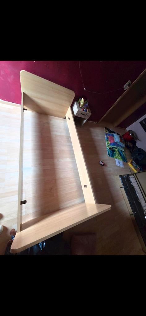 Lit d'une personne avec sommier, Enlèvement, Une personne