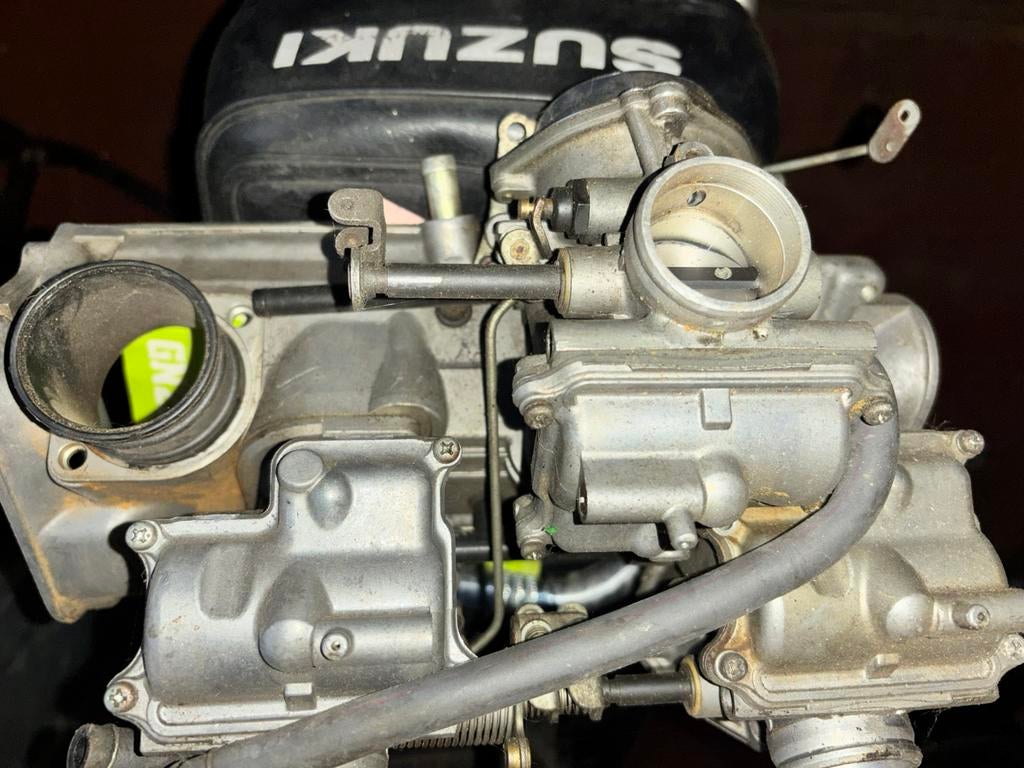 Conduite d'admission, carburateur et banc Honda VF750, Enlèvement ou Envoi, Utilisé