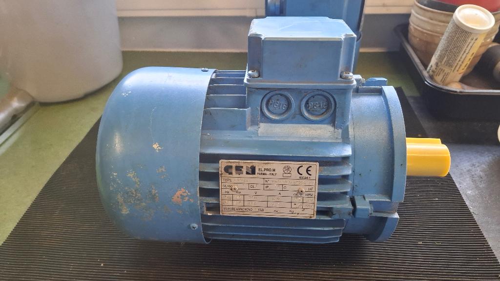 1,5 kW motor voor 2 palen OMCN hefbrug, Auto diversen, Ophalen, Gebruikt