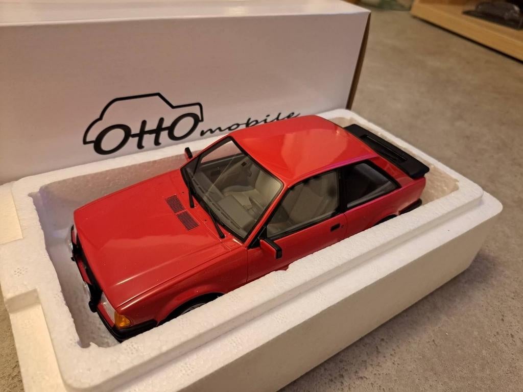 Ford Escort Mk3 XR3i 1/18 OTTO OT1049 Nieuw, Hobby en Vrije tijd, Modelauto's | 1:18, Ophalen of Verzenden, Nieuw, Auto, OttOMobile