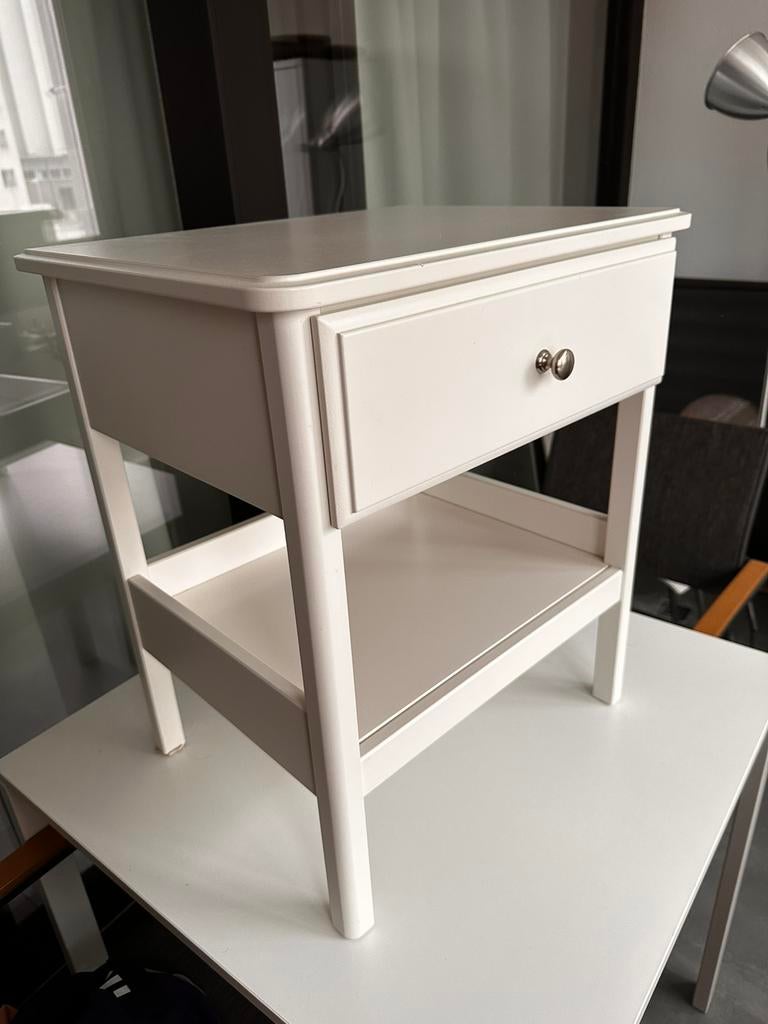 Ikea TYSSEDAL nachtkastje, Huis en Inrichting, Slaapkamer | Nachtkastjes, Ophalen, Gebruikt, 55 tot 70 cm, 45 tot 65 cm