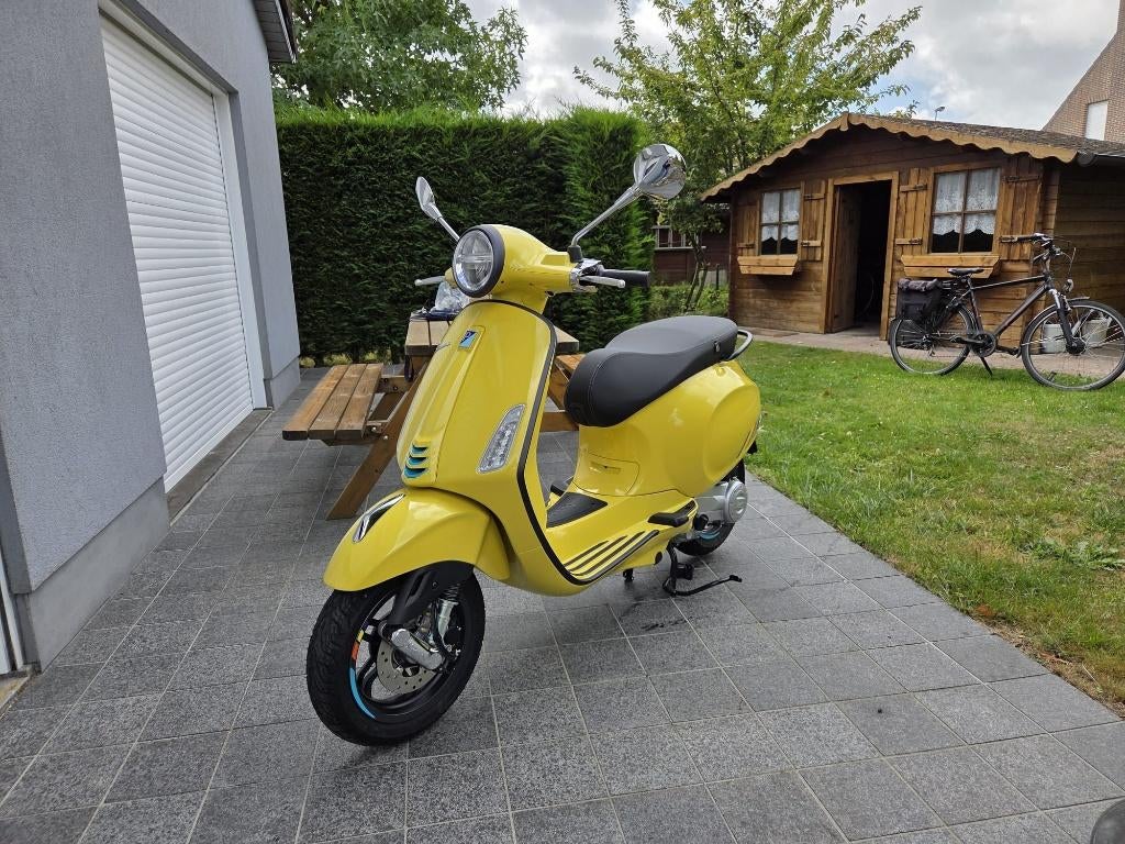 VESPA Primavera S (sport) - klasse B-500km-4 jaar garantie, Fietsen en Brommers, Scooters | Vespa, Ophalen, Nieuw, Vespa S, Klasse B (45 km/u)
