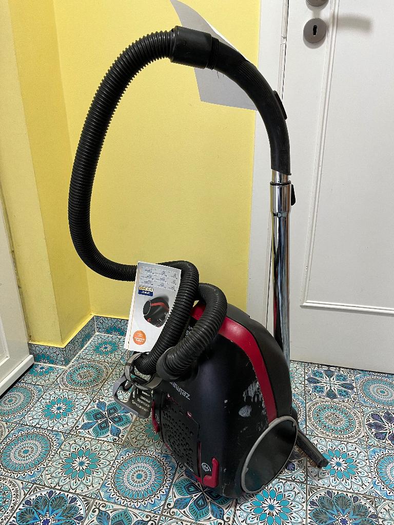 1800w hepa-stofzuiger, Elektronische apparatuur, Stofzuigers, Ophalen, Gebruikt, 1600 tot 2000 watt, Stofzuiger