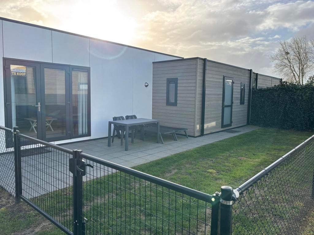 Heel mooie lodge te koop, Vakantie, 2 slaapkamers, Recreatiepark, Tuin, Chalet, Bungalow of Caravan