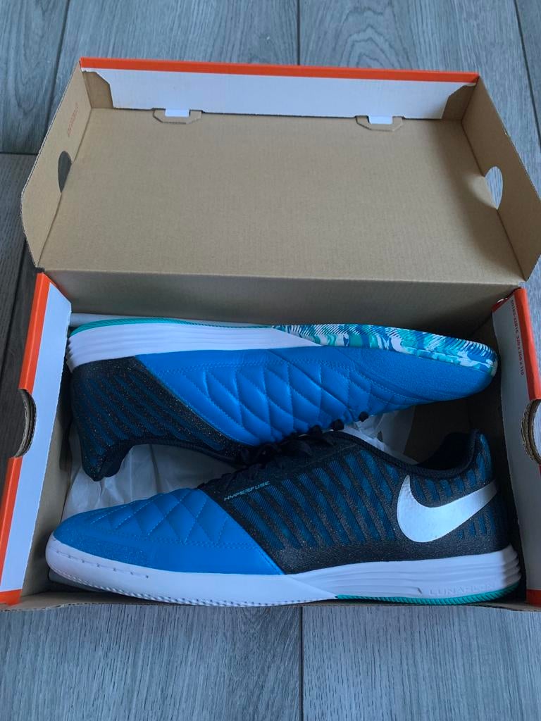 Zaalvoetbalschoenen van nike in maat 46, Kleding | Heren, Schoenen, Sneakers, Ophalen of Verzenden