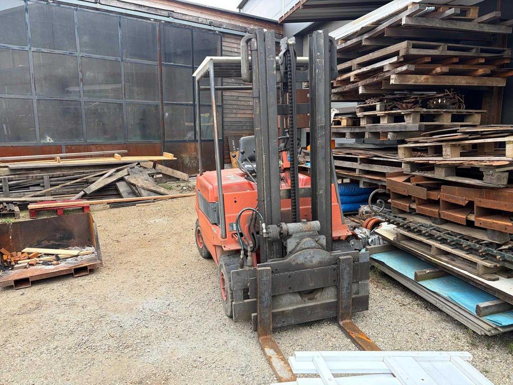 Chariot élévateur - Linde - 1981, Articles professionnels, Diesel, Chariot élévateur, Linde