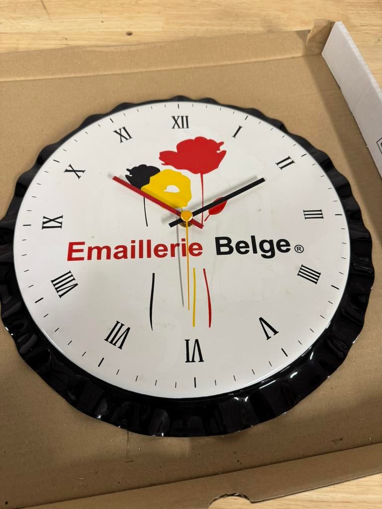 Horloge Emaillerie belge en émail, Collections, Enlèvement ou Envoi, Comme neuf
