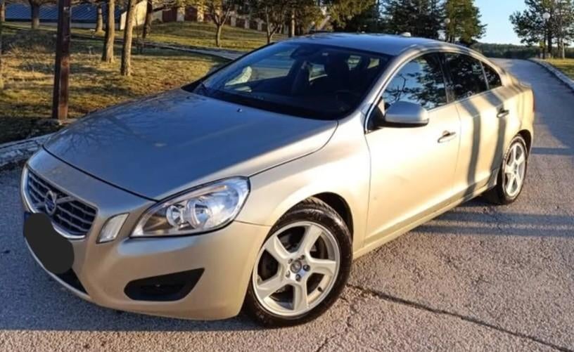 Volvo S60 1.6 Drive, Auto's, Volvo, Voorwielaandrijving, 4 cilinders, 1600 cc, Beige