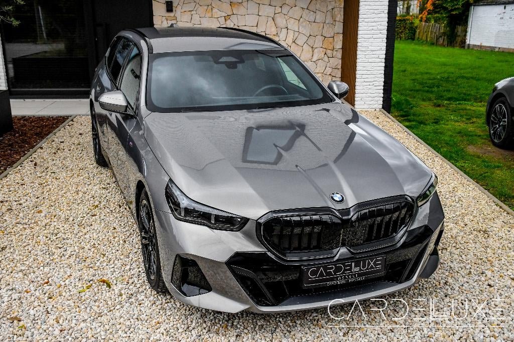 BMW 520i ️ M-SPORT | REMORQUE | CAMÉRA | H&K | ADAP CRUISE, Autos, BMW, Entreprise, Achat, Série 5, ABS, Caméra de recul, Phares directionnels