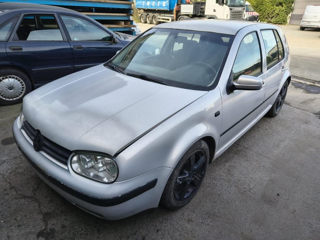 Volkswagen Golf 4 1.8 20V GTI AGU, Auto's, Voorwielaandrijving, Stof, 4 cilinders, Bedrijf