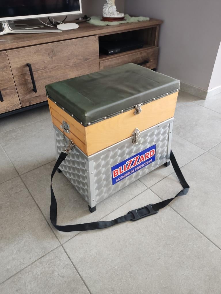 Blizzard Aluminium viskoffer + hengelmateriaal inbegrepen, Watersport en Boten, Ophalen of Verzenden