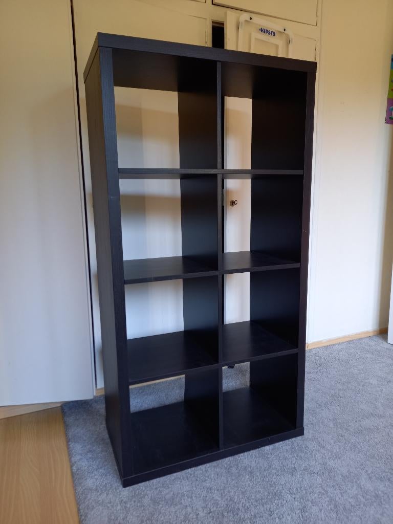 L' étagère brun noir, Enlèvement, Utilisé