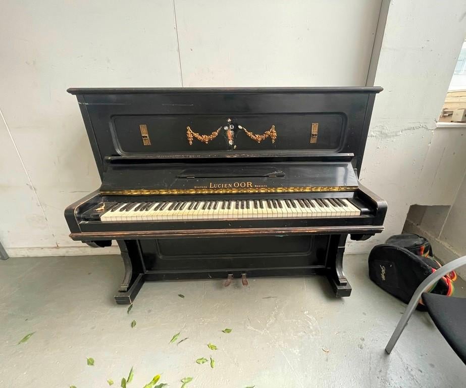 Piano droit Lucien OOR, Enlèvement, Utilisé, Noir, Piano