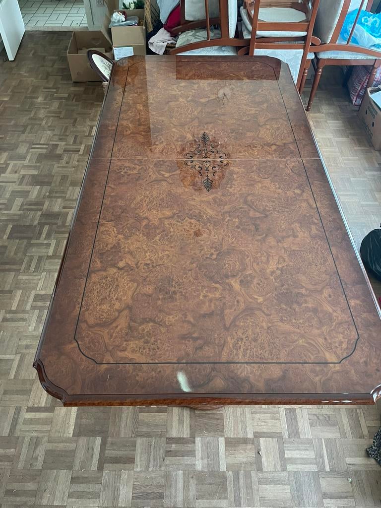 Belle table à manger + 6 chaises gratuites !, Antiquités & Art, Antiquités | Meubles | Tables, Enlèvement