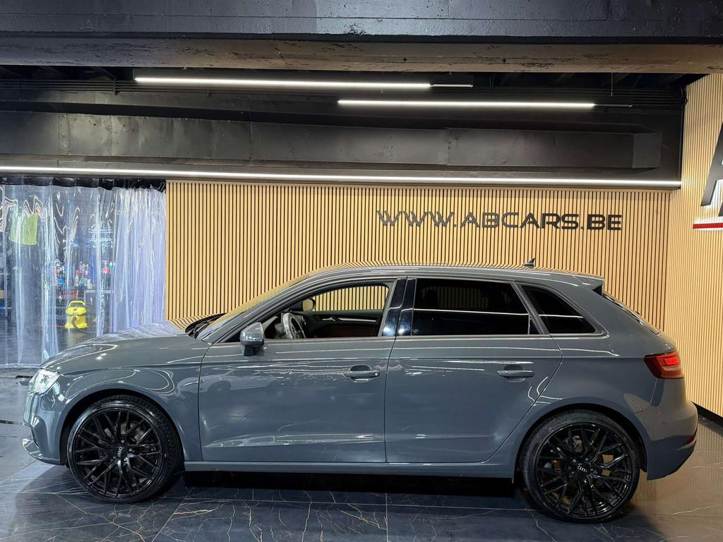 Audi A3 Sportback 30 TFSI * GARANTIE 12 MOIS * S PORT LINE, Autos, Cuir, Argent ou Gris, Achat, Euro 6