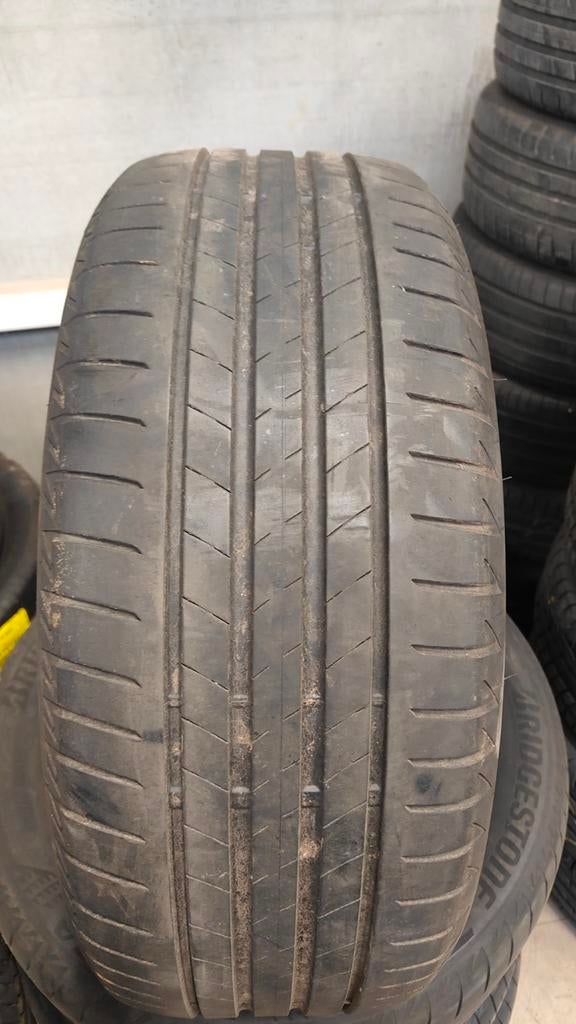 225/55r17 Bridgestone 40€ per stuk met montage en balanceren, Ophalen
