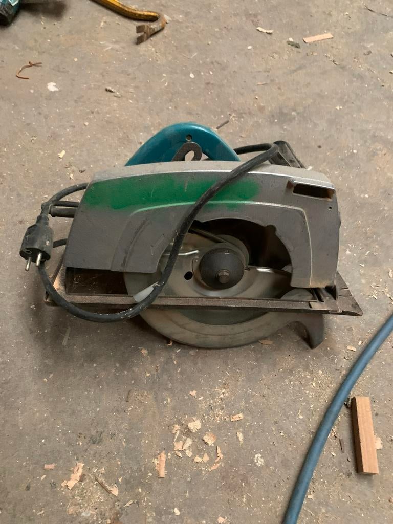 Cirkelzaag Makita, Doe-het-zelf en Bouw, Gereedschap | Zaagmachines, Ophalen, Gebruikt, Cirkelzaag