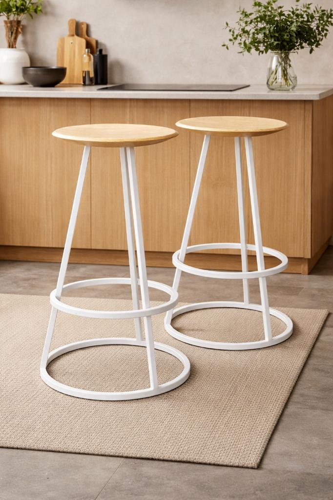 2 tabourets haut Gustave de la marque Harto, Enlèvement, Bois