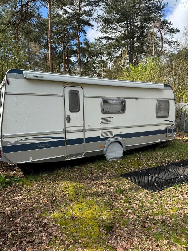 Fendt TFK550 -, Caravanes & Camping, Caravanes, Particulier, jusqu'à 5, 1500 - 2000 kg, Siège de train, Fendt, Grand lit, Lit relevable