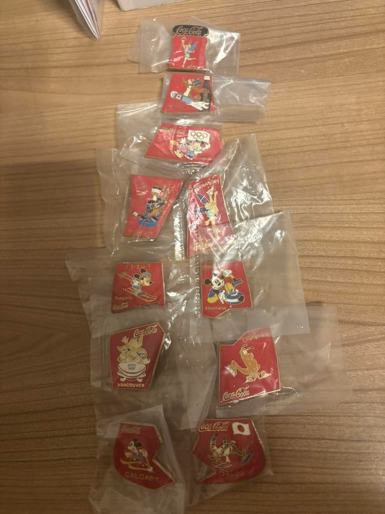 Nieuwe set pins coca cola flesje Disney olympic 2010, Enlèvement ou Envoi, Neuf, Marque, Insigne ou Pin's