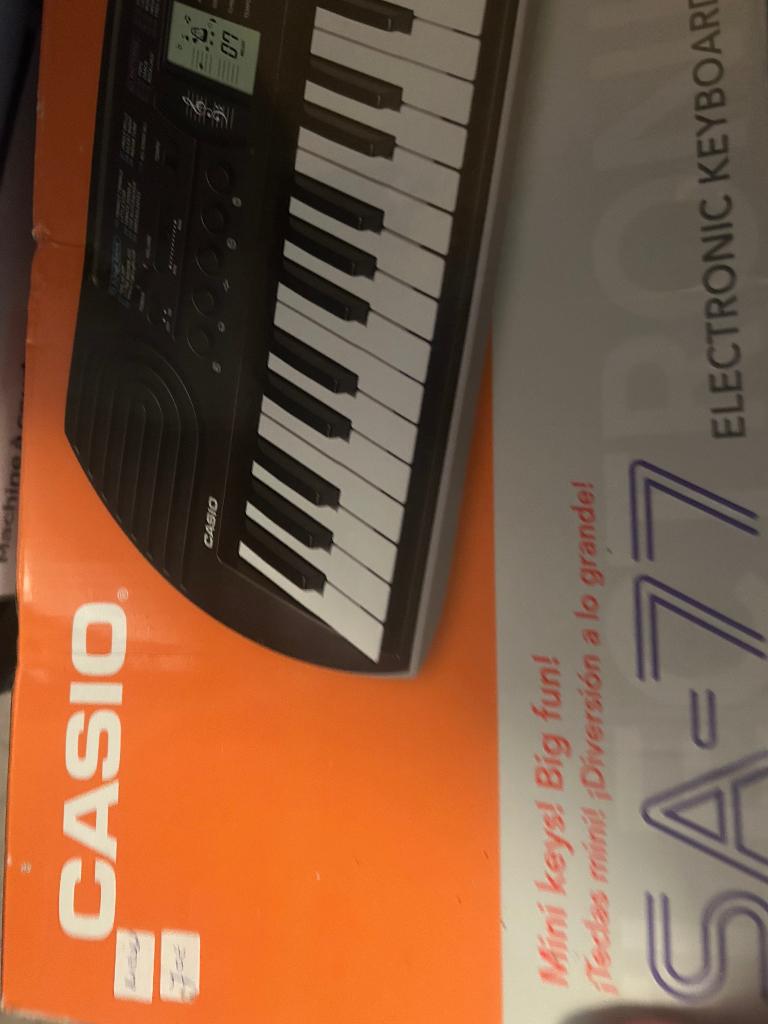 Nieuwe casio piano splinternieuw, Musique & Instruments, Pianos, Enlèvement, Neuf, Noir, Piano