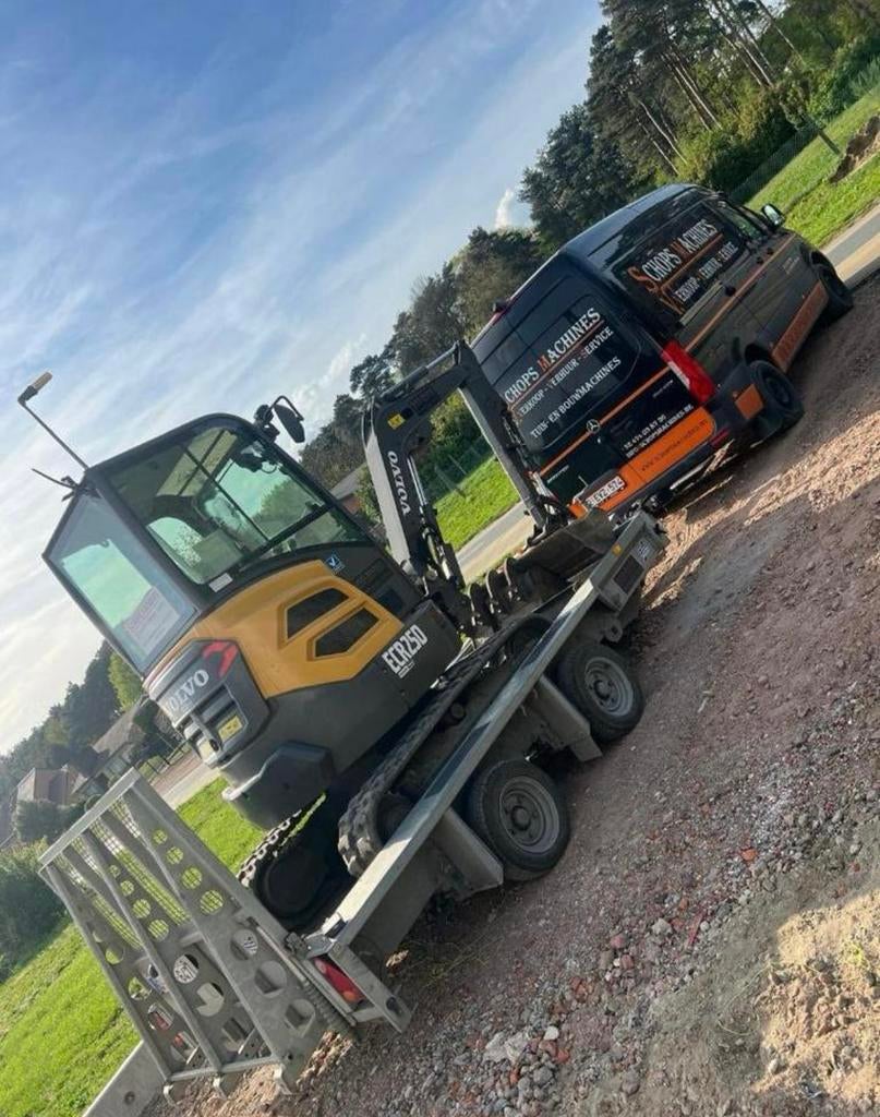 Graafmachine TE HUUR / HUREN 1t - 1,5t - 2t - 2,5t, Zakelijke goederen, Machines en Bouw | Kranen en Graafmachines, Graafmachine