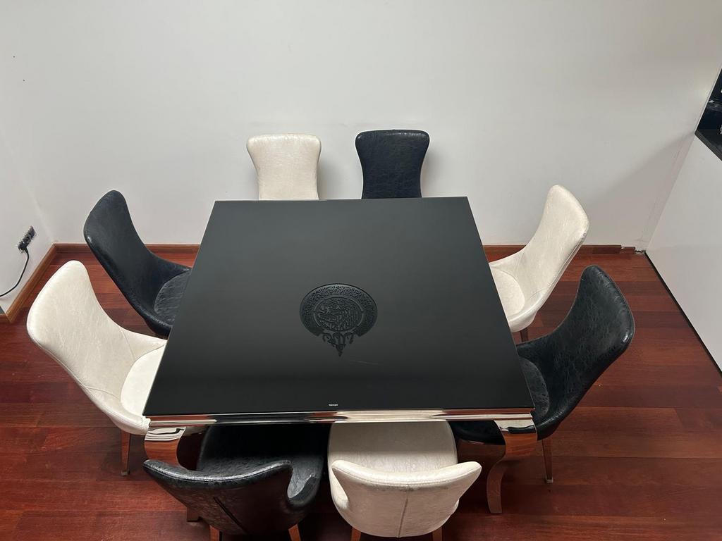 Table à manger design en verre noir avec 8 chaises, Maison & Meubles, Enlèvement, Comme neuf, Table à manger design en verre noir