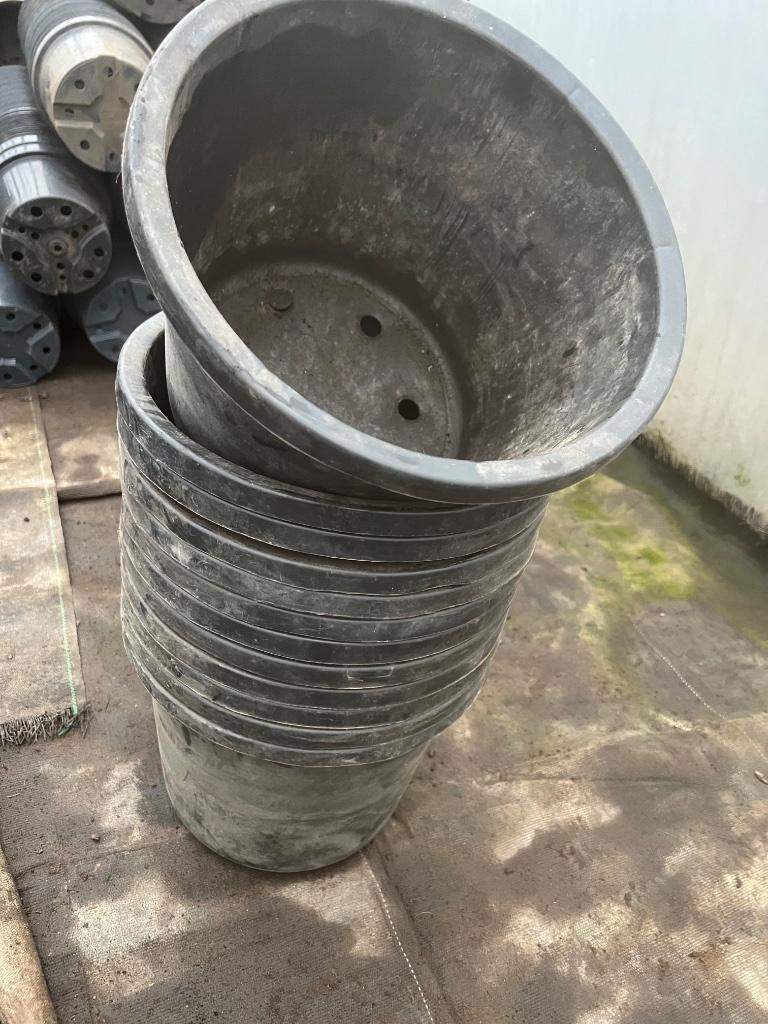 Grote bloempotten harde plastiek 31,5 x 24 cm, 25 tot 40 cm, Kunststof, Rond, Ophalen of Verzenden