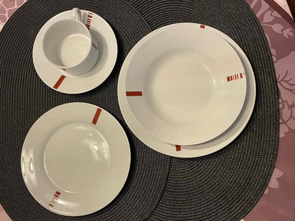 Modern servies eetservies koffieservies 6 personen wit/rood, Ophalen, Nieuw, Porselein