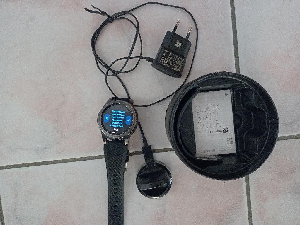 Samsung gear s3 frontier, Bijoux, Sacs & Beauté, Montres connectées, Utilisé, Android, Noir, Avancer d'un pas, Enlèvement