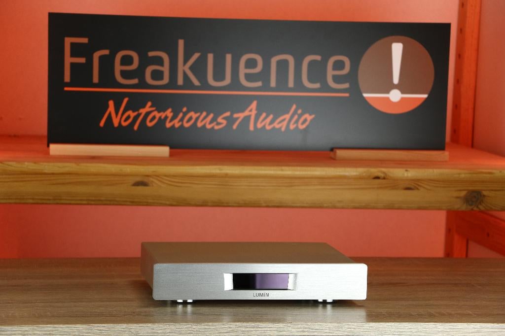 LUMIN D2 / D 2 zilver TRADE.INRUIL Ander type? We 'r dealer!, Enlèvement ou Envoi, Comme neuf