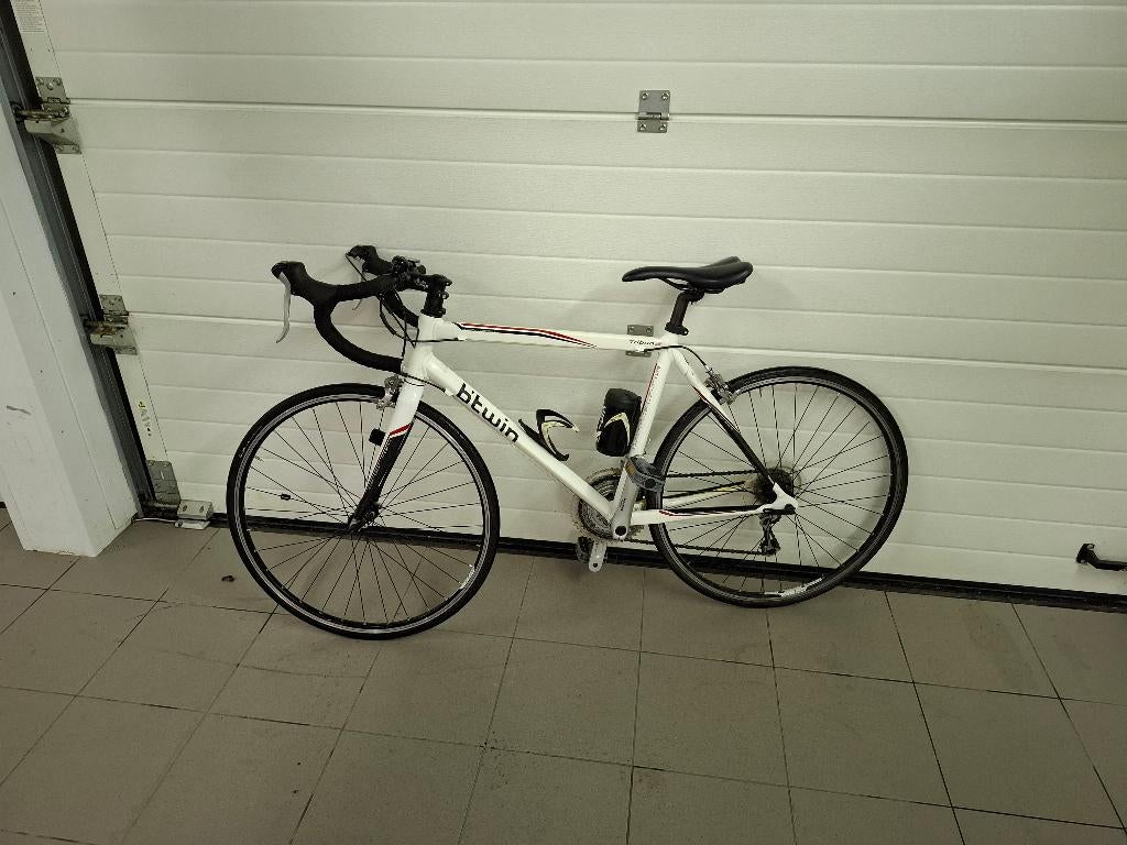 B’Twin Triban racefiets wit – goede staat, Fietsen en Brommers, Fietsen | Racefietsen, Gebruikt, Aluminium, 49 tot 53 cm, Overige maten