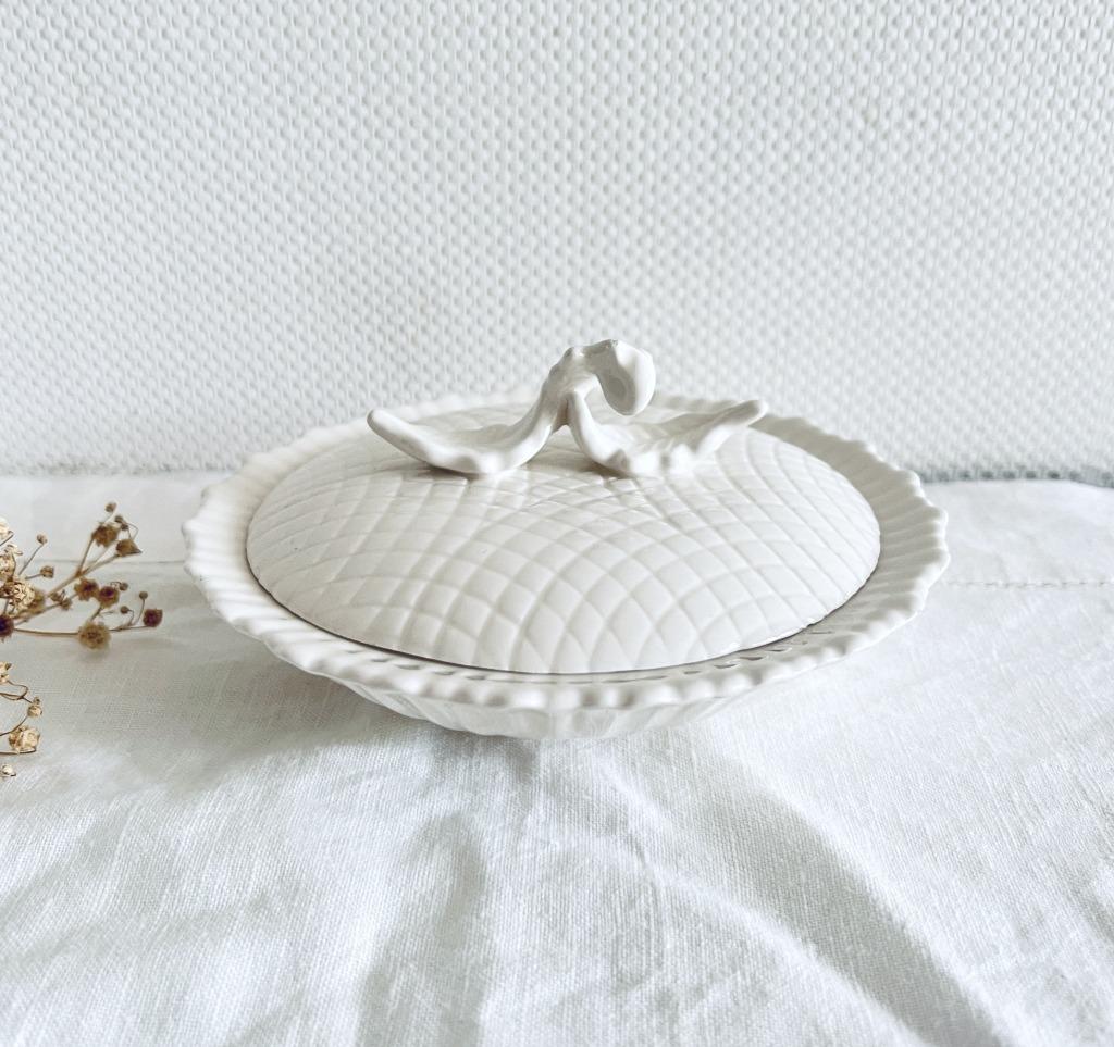 Bonbonnière blanche à couvercle Mayfair 2079 Royal Boch, Enlèvement