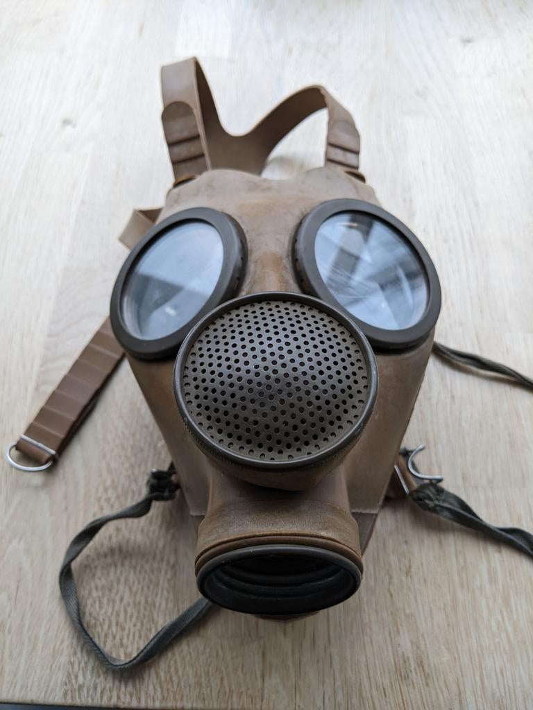 Vintage gasmasker, Verzamelen, Militaria | Algemeen, Ophalen