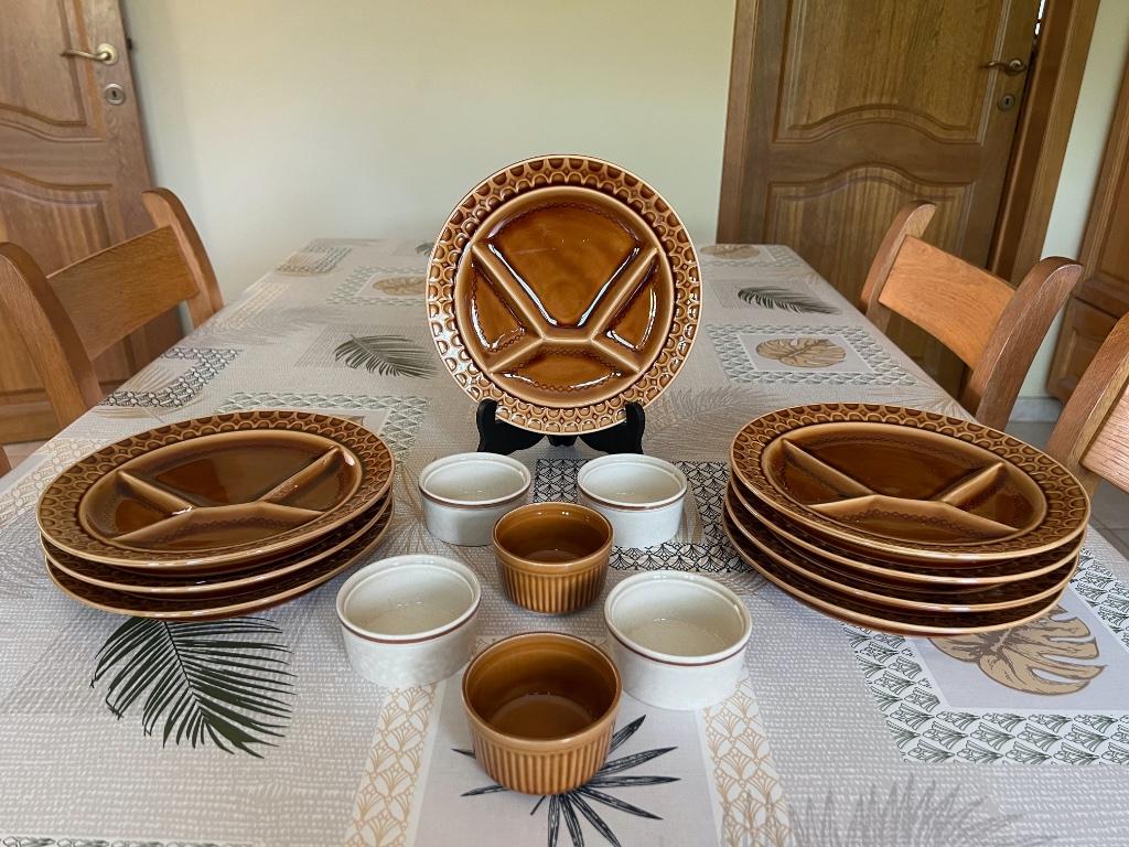 Lot assiettes et pots à fondue Sarreguemines, Maison & Meubles, Enlèvement, Comme neuf, Autres styles
