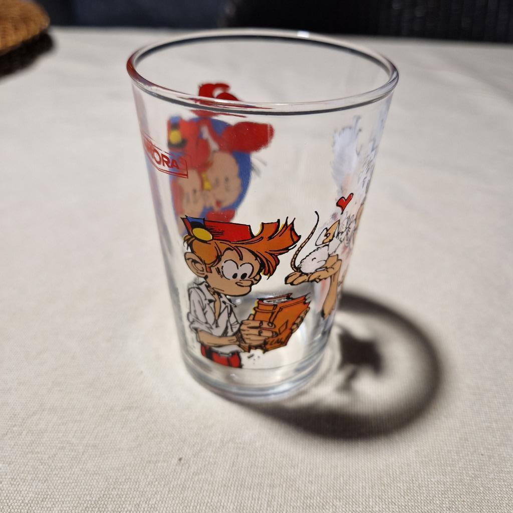 verre Amora 1994 Dupuis Spirou, Collections, Enlèvement ou Envoi, Utilisé, Verre à soda
