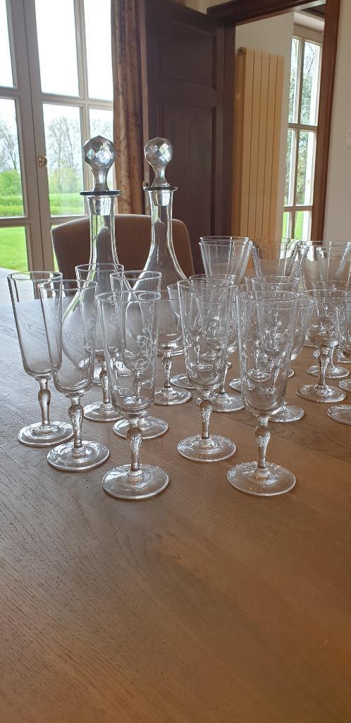 service de boissons, coupes à vin et à champagne, cristal, Enlèvement