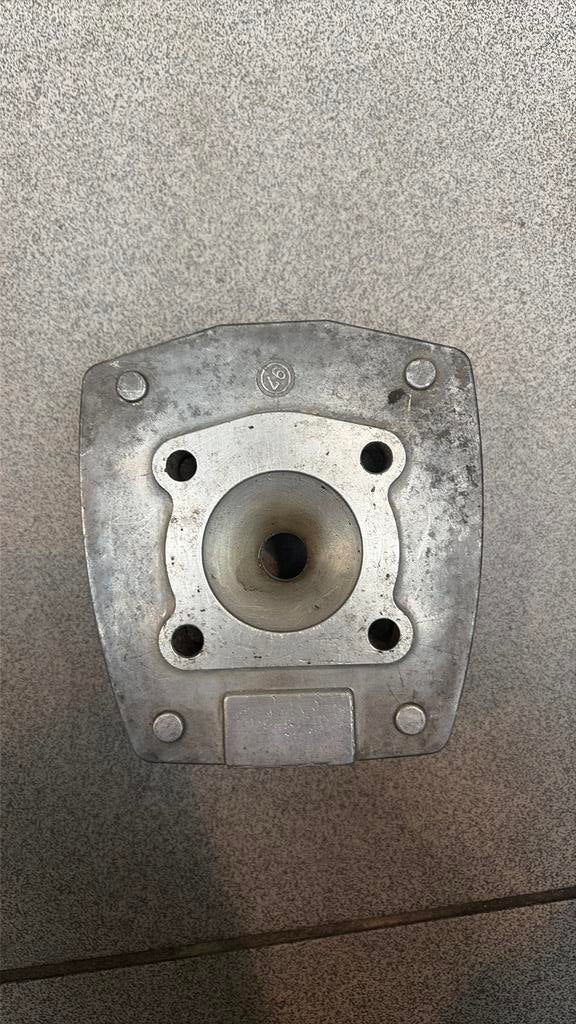 Cilinder kop honda wallaroo 50cc, Fietsen en Brommers, Ophalen, Zo goed als nieuw, Cilinder