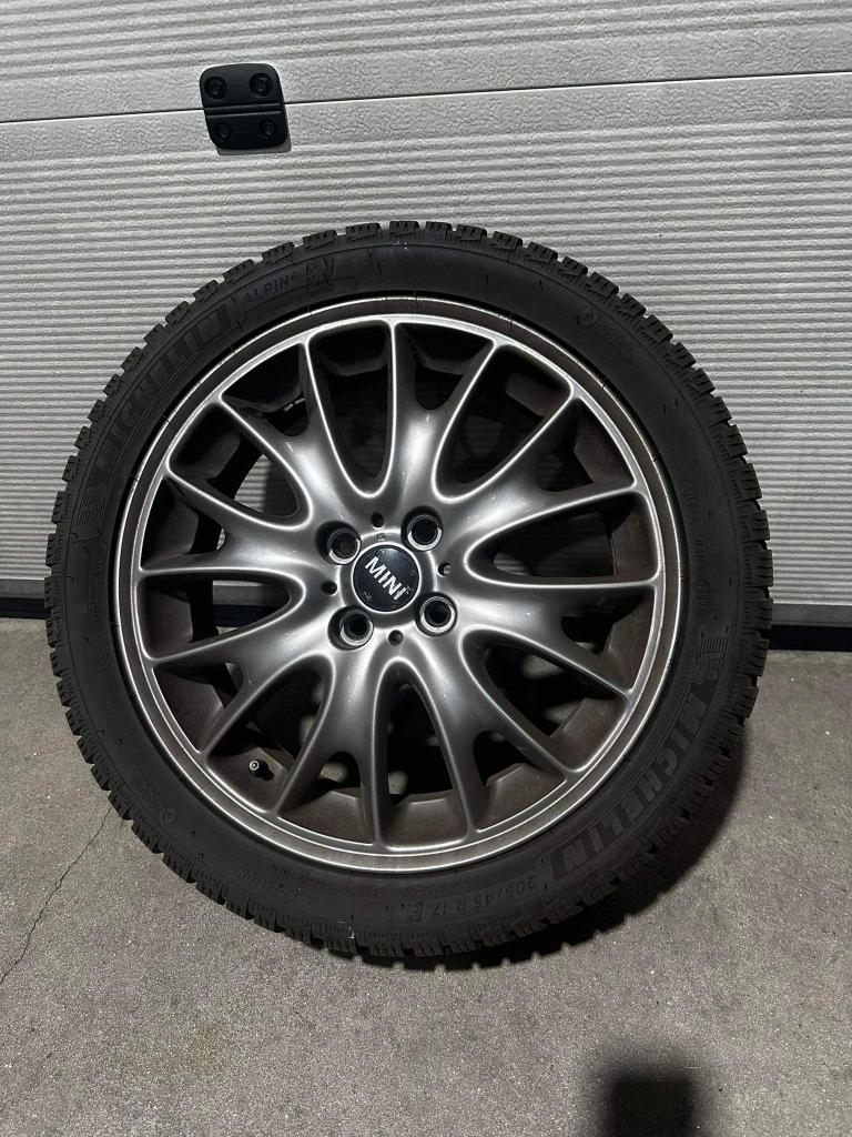 4 pneus hiver + 4 nouvelles jantes MINi, Enlèvement, Neuf, Pneus hiver, Pneus et Jantes