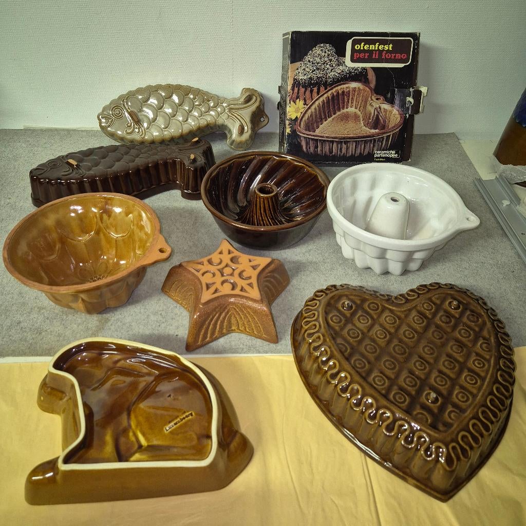 Bakvormen, puddingvormen in keramiek, Antiek en Kunst, Antiek | Keramiek en Aardewerk, Ophalen of Verzenden