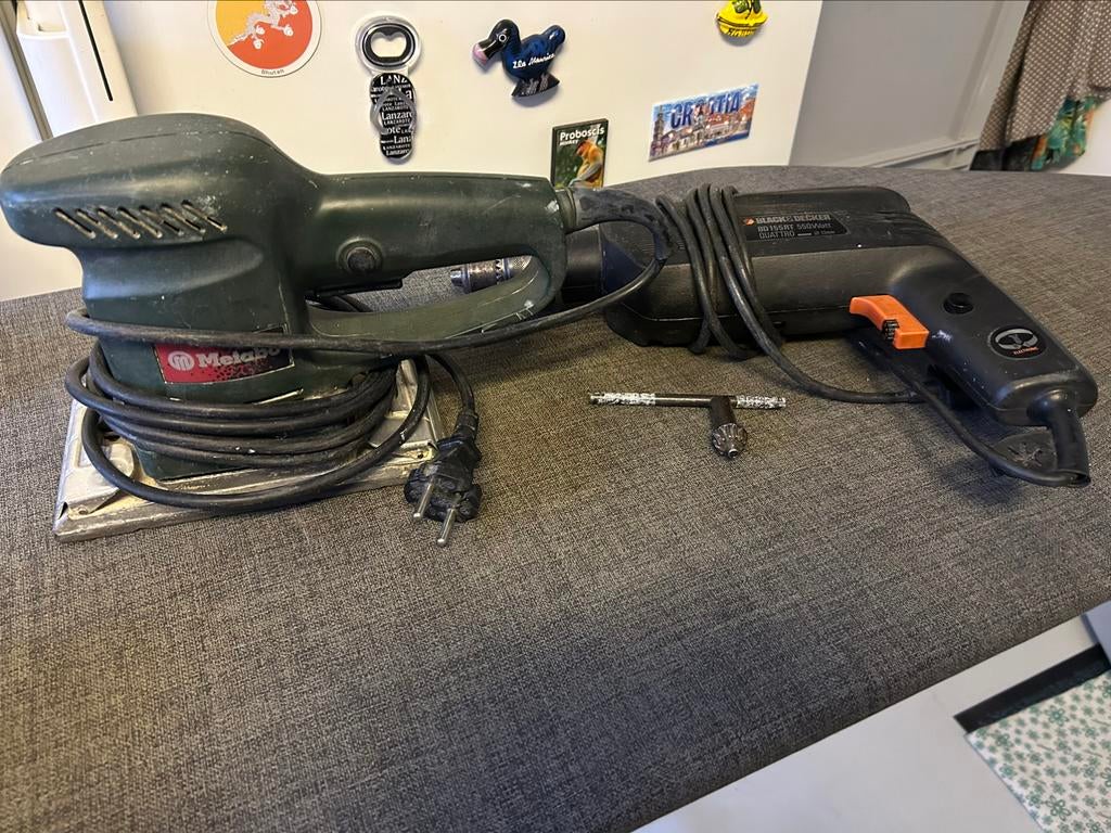 Boormachine Black & Decker + Schuurmachine Metabo, Doe-het-zelf en Bouw, Gereedschap | Schuurmachines, Ophalen, Gebruikt