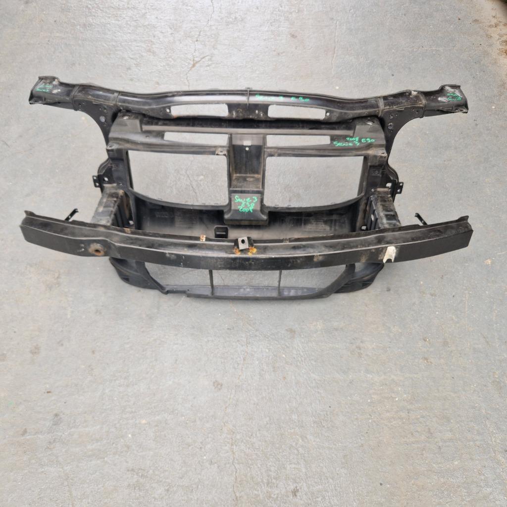 bloc avant BMW SERIE 3 E90 2008 masque armature façade 320D, Enlèvement, Avant, BMW