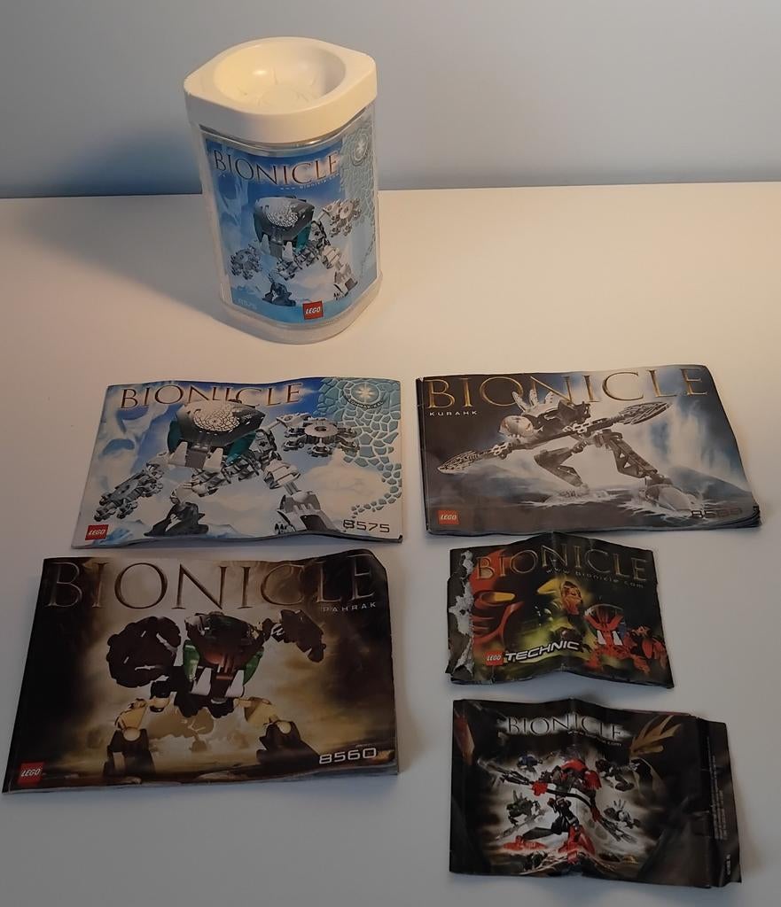 Lego Bionicle doos, 3 instructieboekje en 2 kleine boekjes, Ophalen of Verzenden, Gebruikt